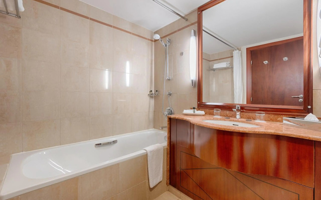 Evergreen Laurel Hotel