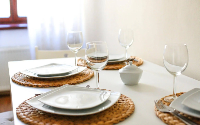 FriendHouse Apartments – Old City