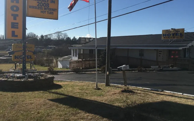 Dixie Plaza Hotel