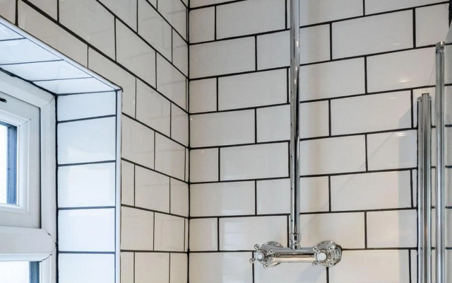 3 BEDROOM EDINBURGH VICTORIAN APARTMENT-6 Beds-Free Street Parking