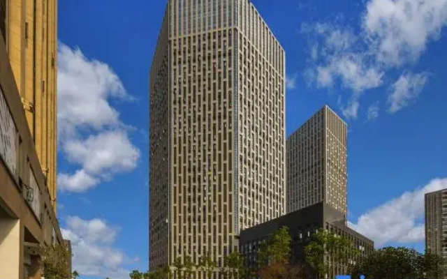 Vienna Hotel (Wuhan Aeon Jiangxiaketing Metro Station)