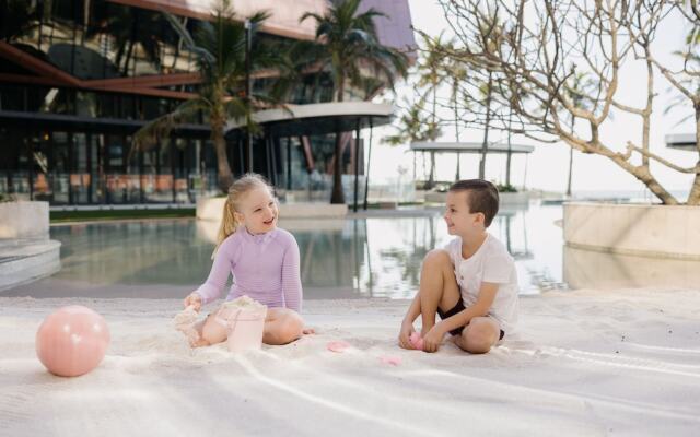 The Langham, Gold Coast and Jewel Residences