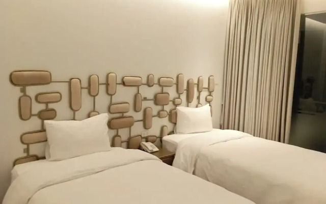 Mai Hotel