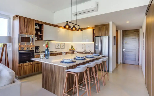 Altamar Canal View Condos