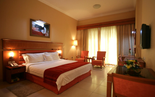 Wescott Plaza Hotel Apartment