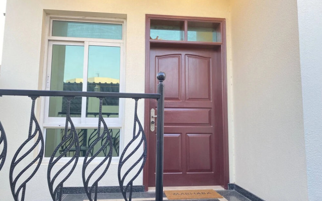 LuxBnB 3BD Villa Mirdif Newly Furnished