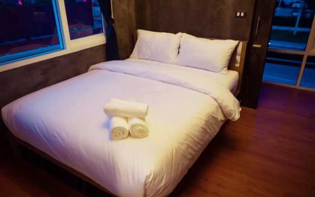 M.J. Gallery Poshtel