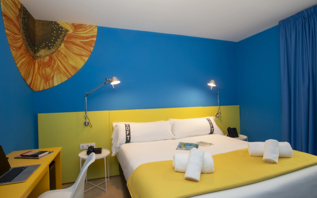 Casual Colours Barcelona Hotel