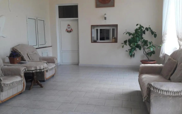 Hotel Dina