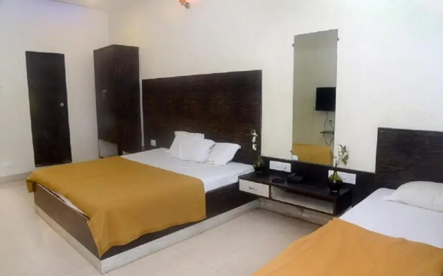 Hotel Radhika Pune