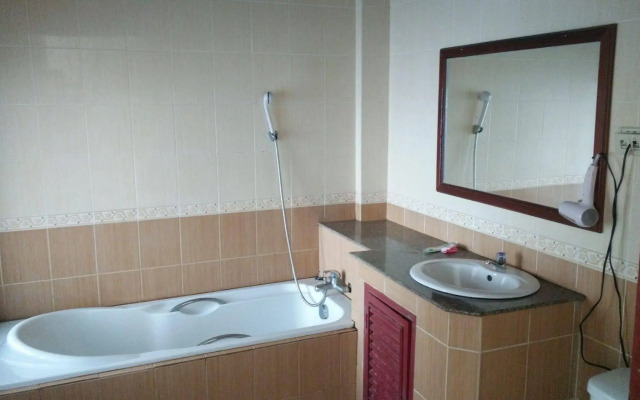 Thavisouk Hotel