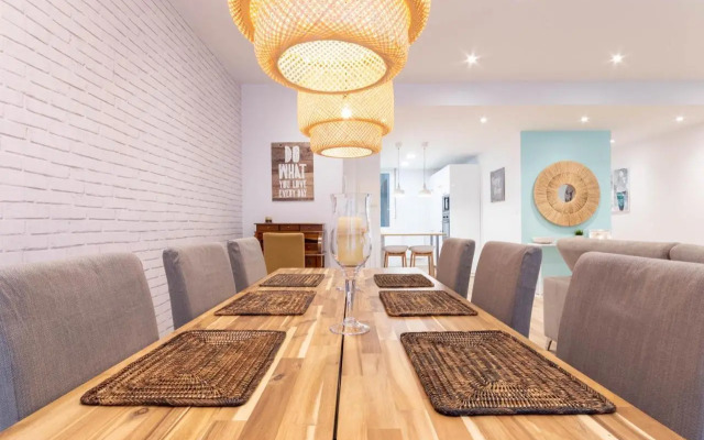 ABANDO II apartment by Aston Rentals