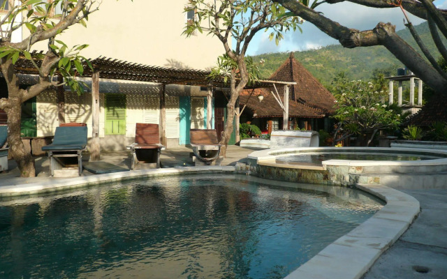 Classic Beach Villas