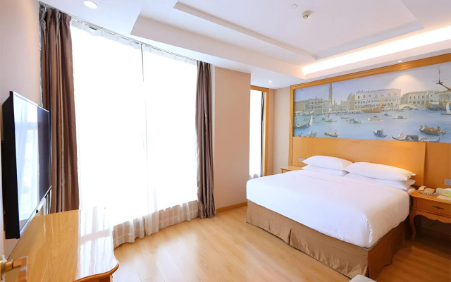 Vienna International Hotel (Shanghai Songjiang Development Zone Sports Center Metro Station) – Guest Rooms – Shanghai