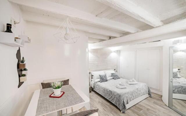 Enchanting studio apartment in Trastevere