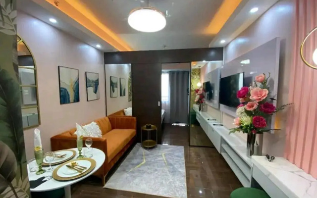 Air Residence Makati Elegant Design WiFi