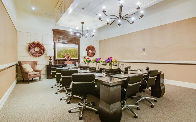 Overton Hotel and Conference Center