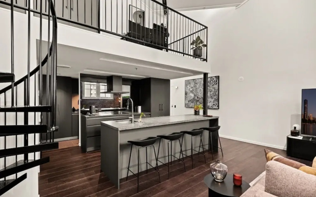 Stylish Riverside 2-bedroom Apartment in Teneriffe