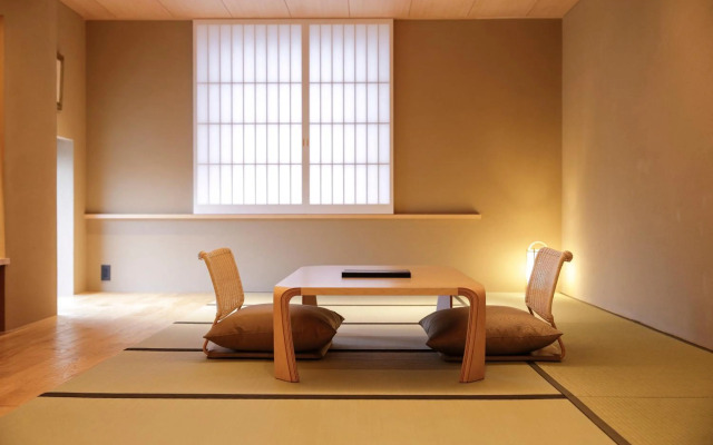 Kaminarimon Ryokan