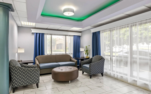 Quality Inn Fort Campbell