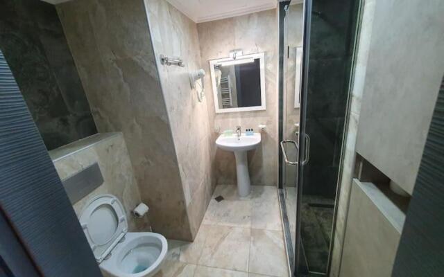 Leo Group Luxury Studio 1829 Alliance Palace