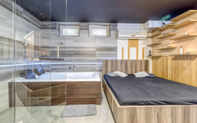 Pool & Whirlpool Villa Art Four