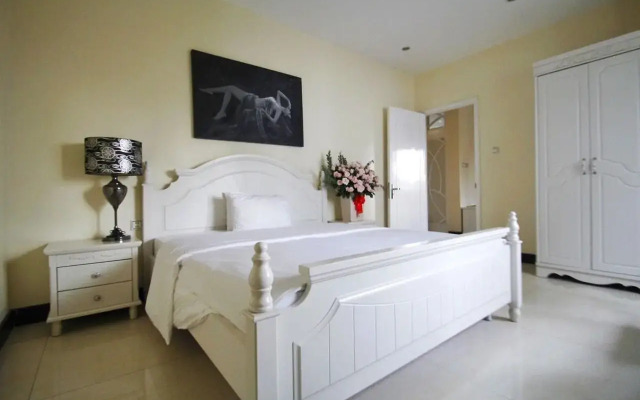 Queen Central Apartment Hotel