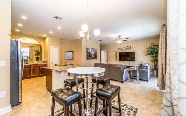 6-Bedroom Villa in Davenport 5377OA