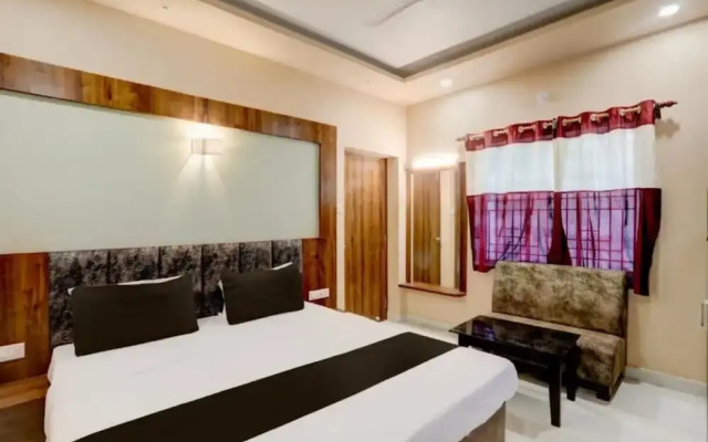 Goroomgo Ruby House Puri