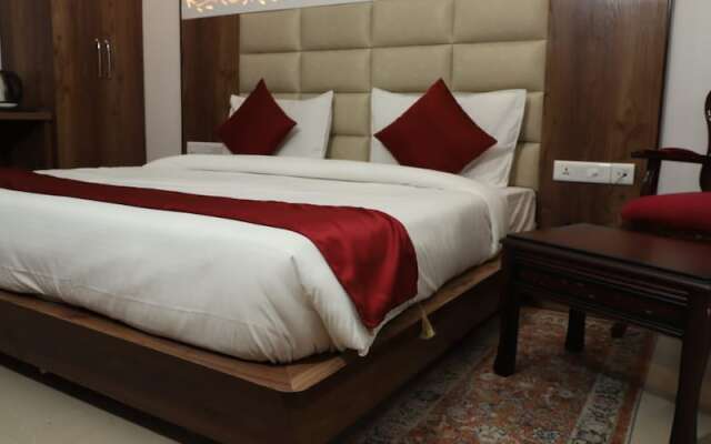 RR Hotel and Resort