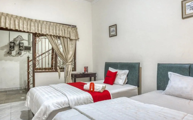 RedDoorz Syariah @ Raya Tajem Maguwo