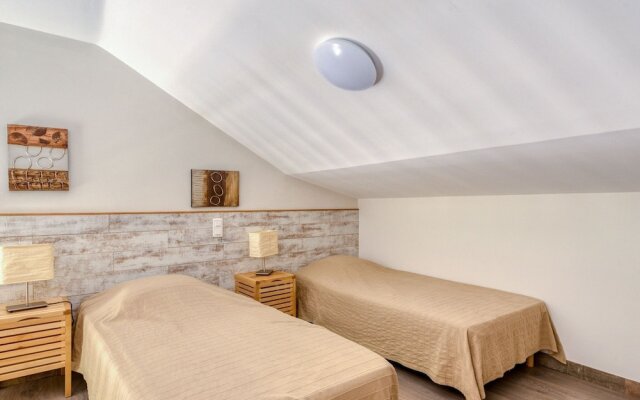 Cosy Holiday Home in Provence With Swimming Pool