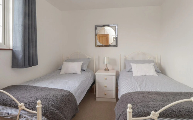 3 Seaview Cottages