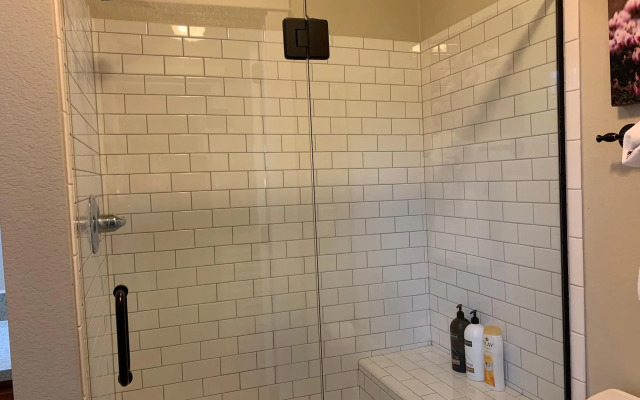 Gorgeous Guest Suite. Walk to Old Town & CSU!