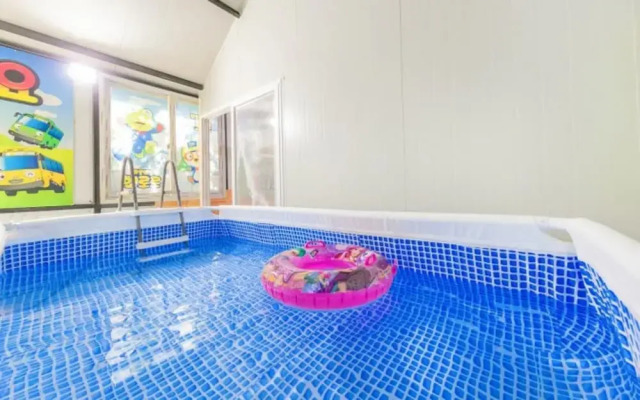 Yangpyeong Weekly Kids Pool Villa