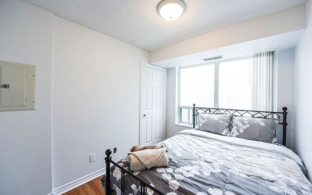 Sarkar Suites - 3880 Duke of York Blvd