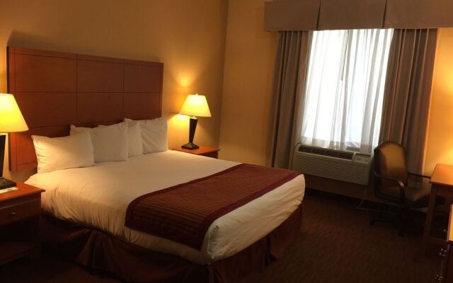 Baymont Inn and Suites Savannah Garden City