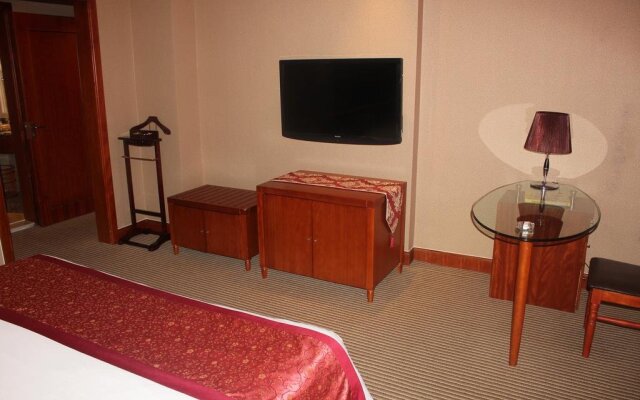 Guangyuan Dingshan Hotel