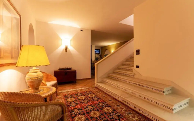 Villa piscina, campo calcetto, tennis, sauna m850