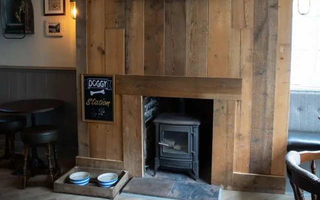 The Seale Arms