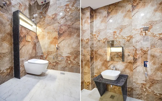 Fabhotel Mahalaxmii Grand