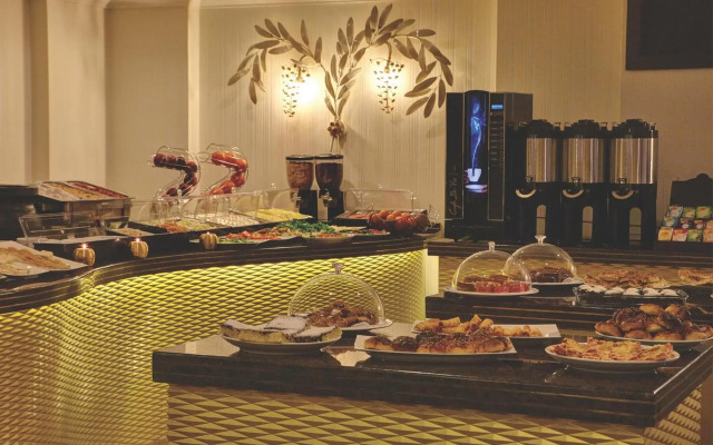 Susuzlu Atlantis Hotel