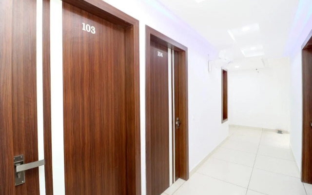 OYO 40722 Hotel Galaxy