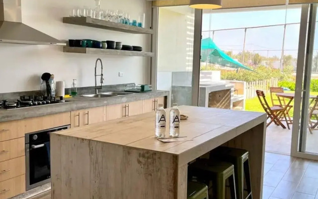 Ocean Breeze 5BR in Paracas Beach