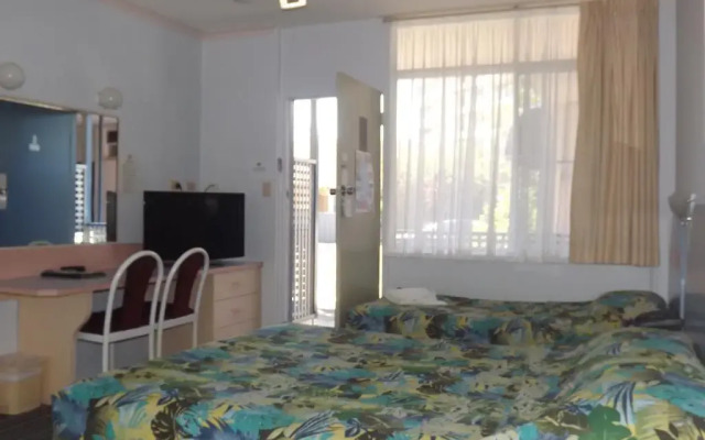 Golden Sands Motor Inn Forster