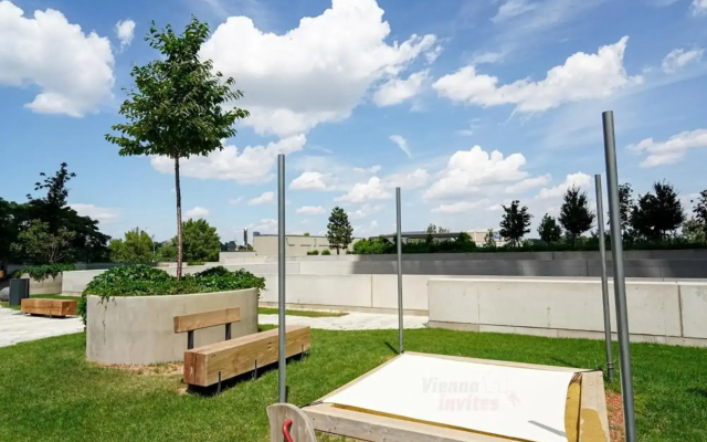 TrIIIple 7Heaven - Amazing View on top floor with rooftop pool - Hotel in Vienna - Photo 2