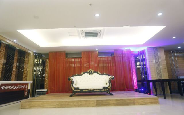 Hotel S. K Crown Park Naraina