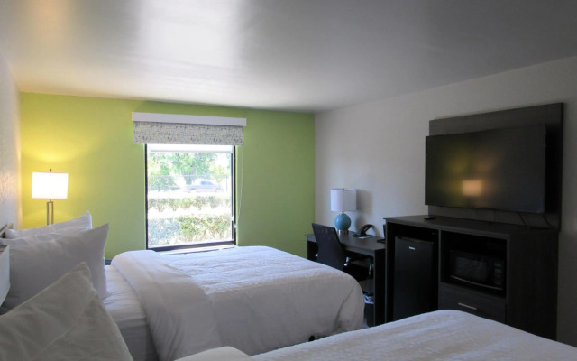 Clarion Pointe McDonough