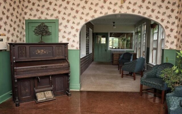 Pine Lodge