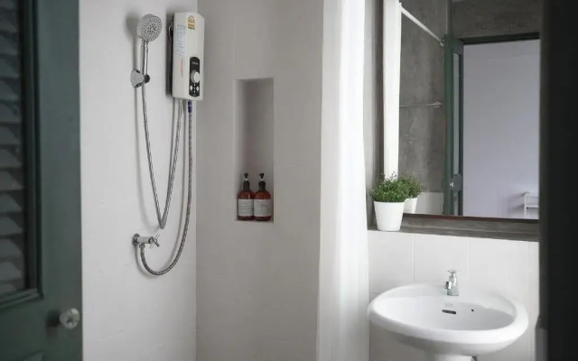 MONET HOME 5BR house near Airport and Nimman